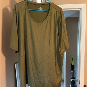 Women's V-Neck Short Sleeve Tee in Olive Green